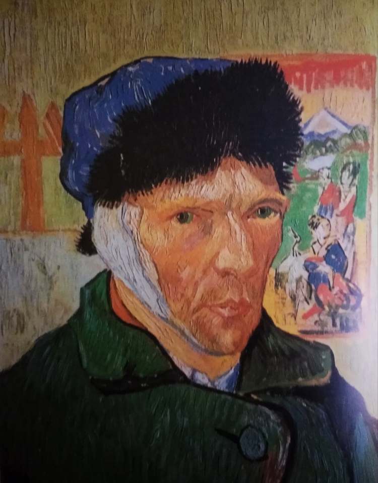 autoritratto con orecchio bendato e stampe